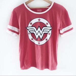 Wonder Woman Graphic Pink/White T-Shirt Size M